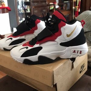 Nike Women’s or kids Air Speed Turf